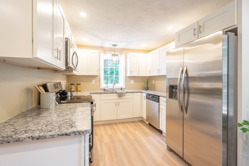 22 Mountain Brook Road Sturbridge, MA 01566 - Photo 9 of 38 Gallery Image 9