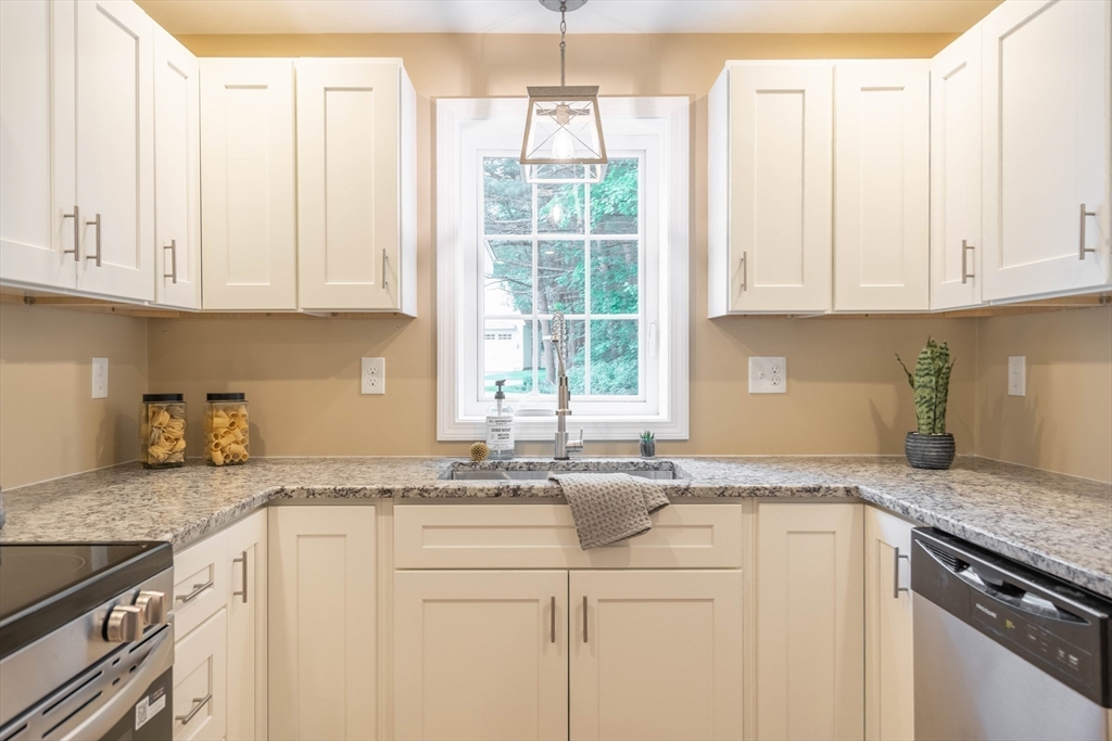 22 Mountain Brook Road Sturbridge, MA 01566 - Photo 10 of 38 Gallery Image 10