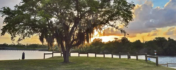 $714,000 | 3104 Southwest Porpoise Circle, Stuart, FL 34997