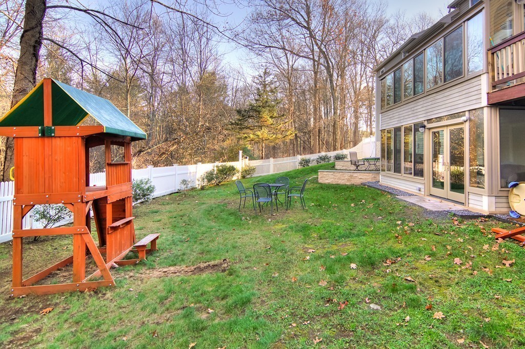 32 Maynard Road Sudbury, MA 01776 - Photo 3 of 26
