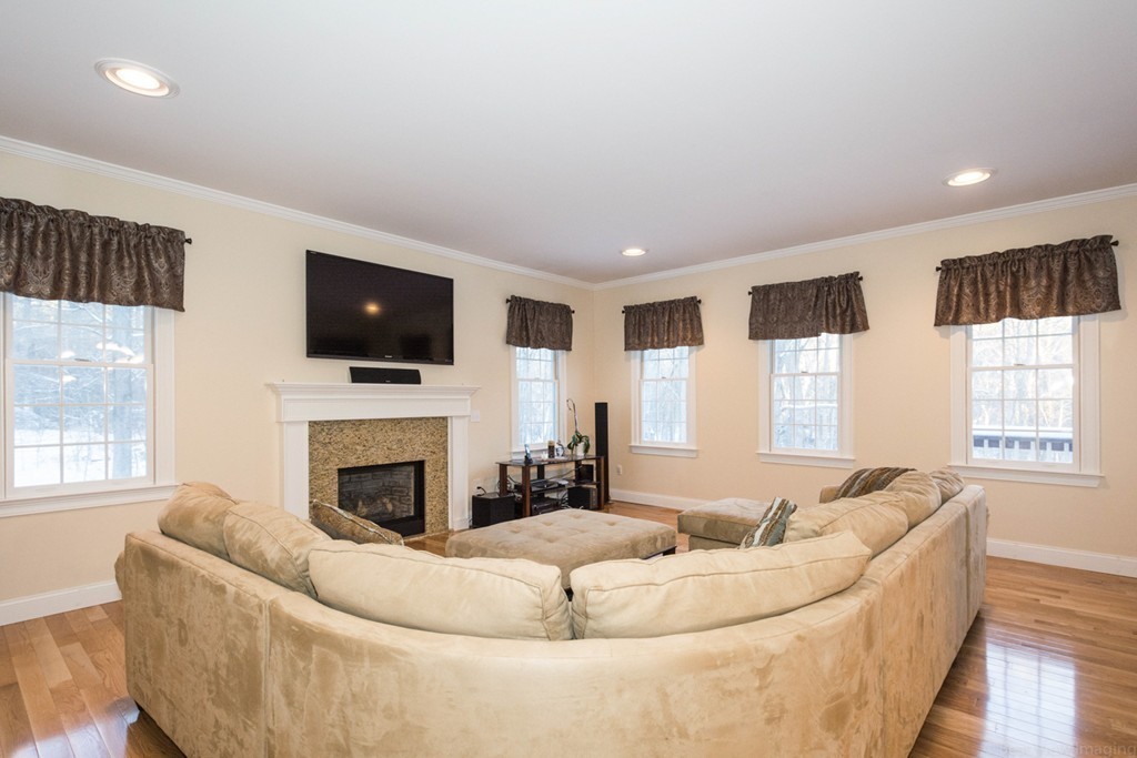 32 Maynard Road Sudbury, MA 01776 - Photo 9 of 26