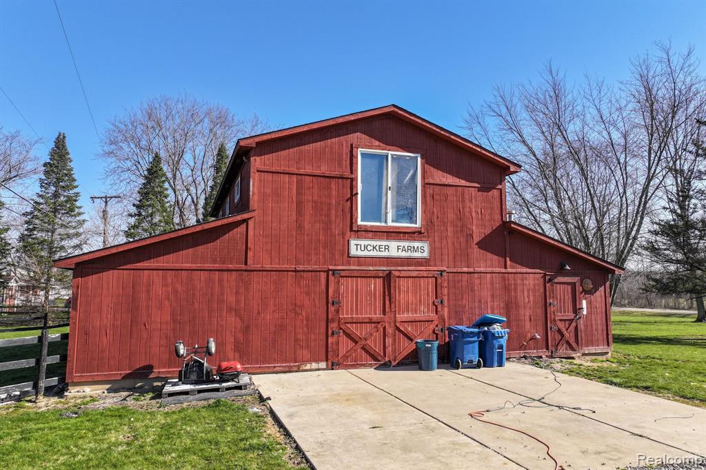 12238 Odell Road Linden, MI 48451 - Photo 46 of 55