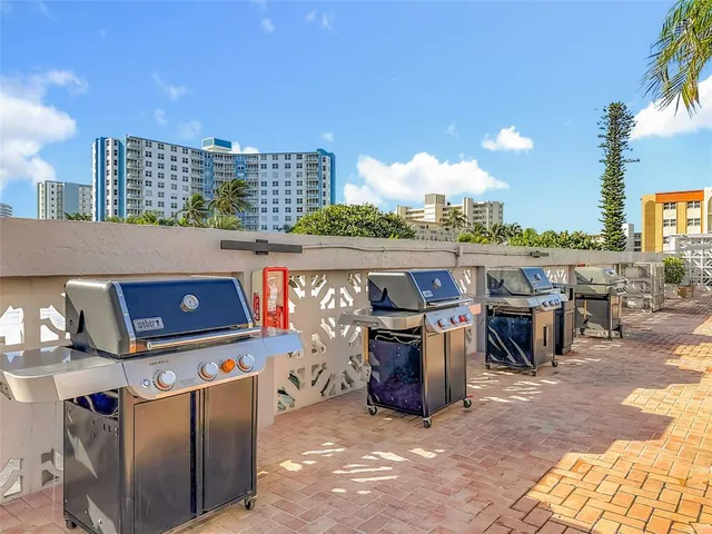 $878,000 | 405 North Ocean Boulevard, Unit 1918, Pompano Beach, FL 33062