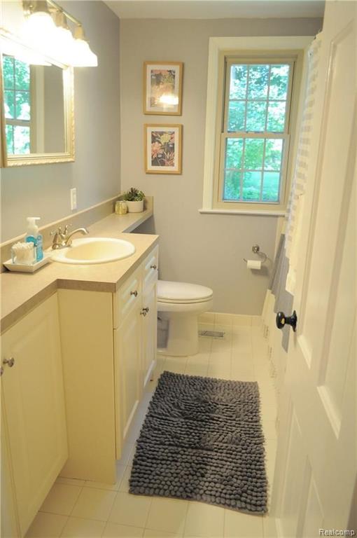 32219 West 14 Mile Road Farmington, MI 48334 - Photo 15 of 40