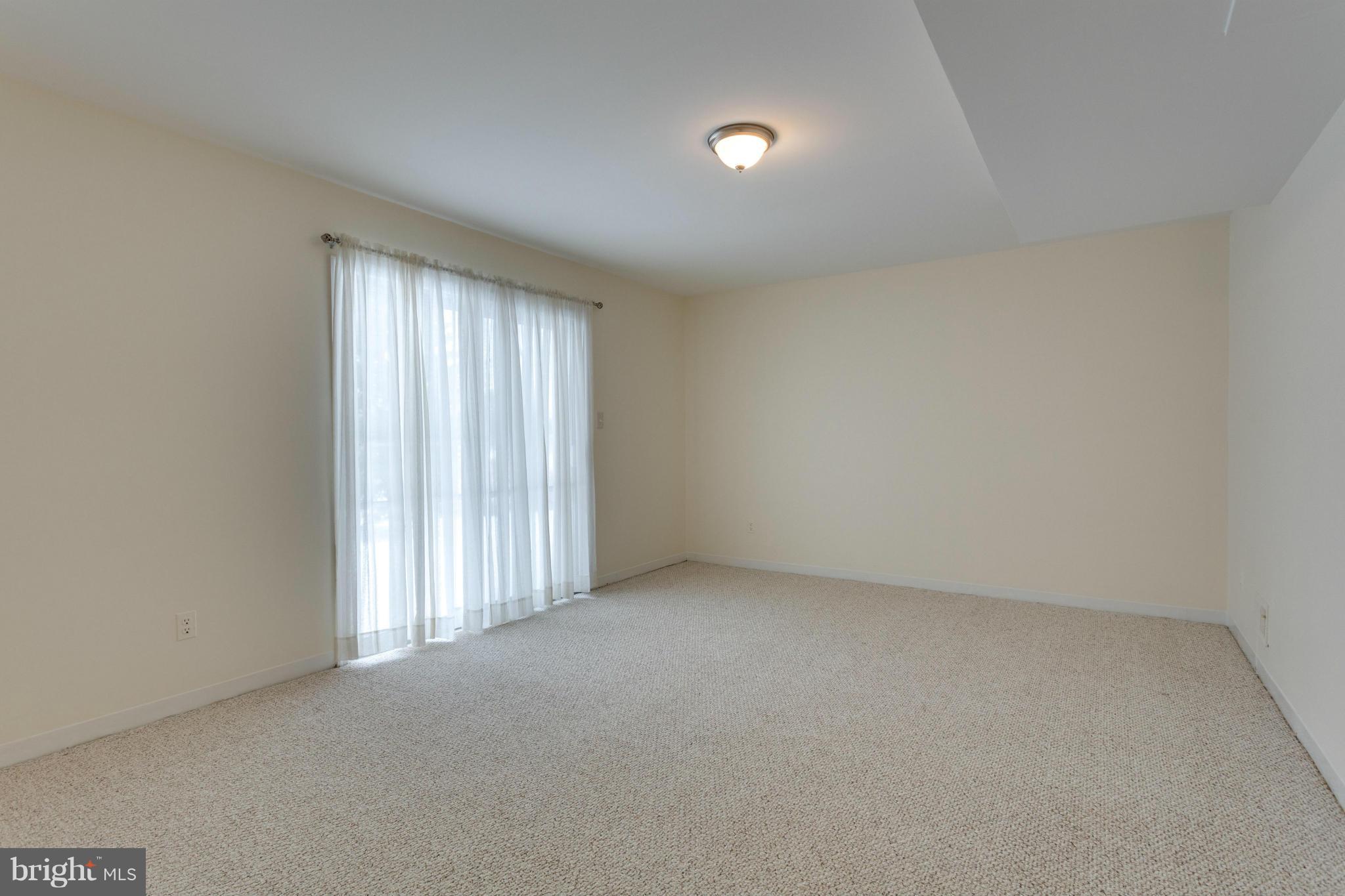 7200 Thrasher Road McLean, VA 22101 - Photo 16 of 19 Bedroom
