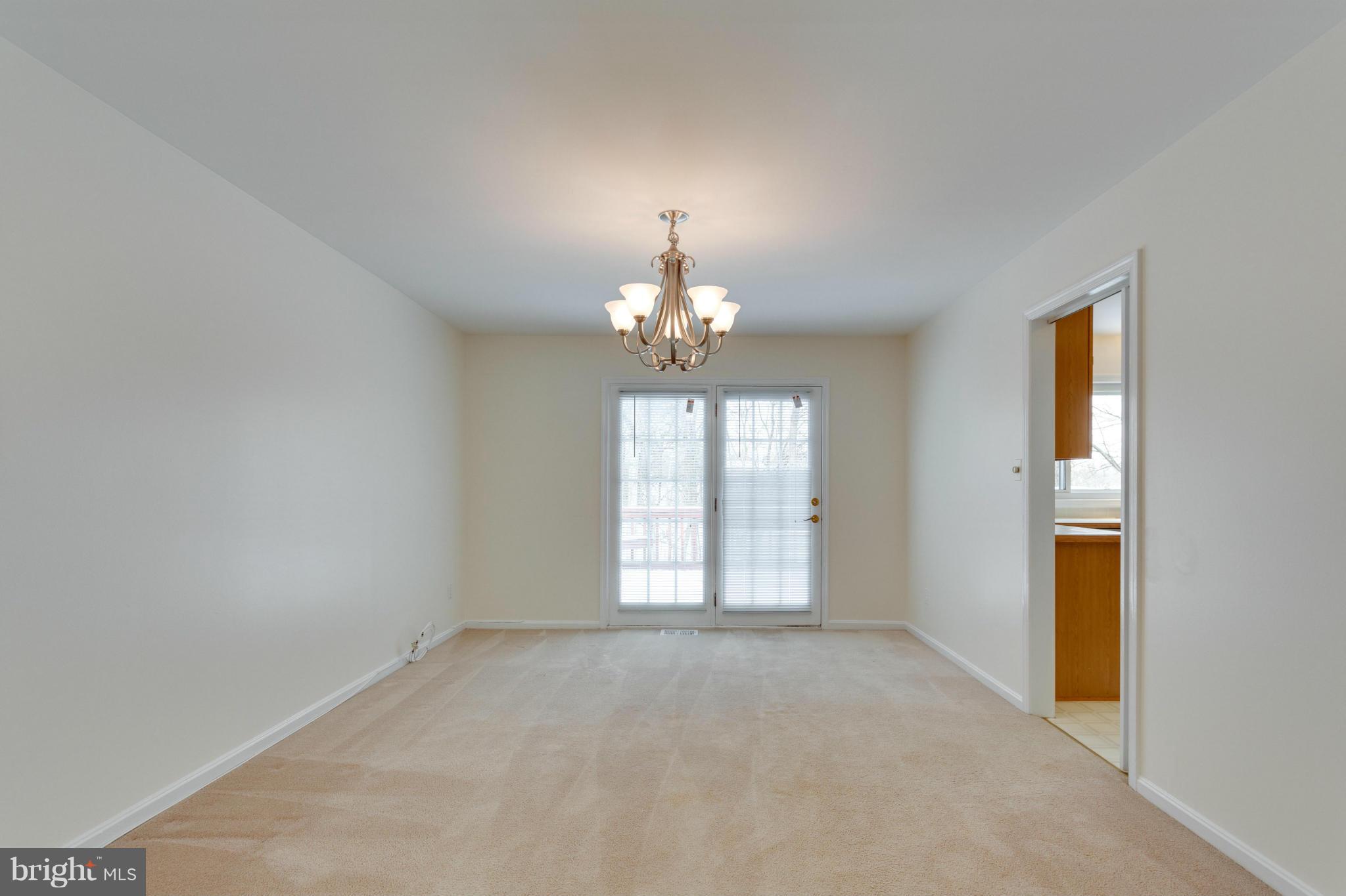 7200 Thrasher Road McLean, VA 22101 - Photo 5 of 19 Dining Room