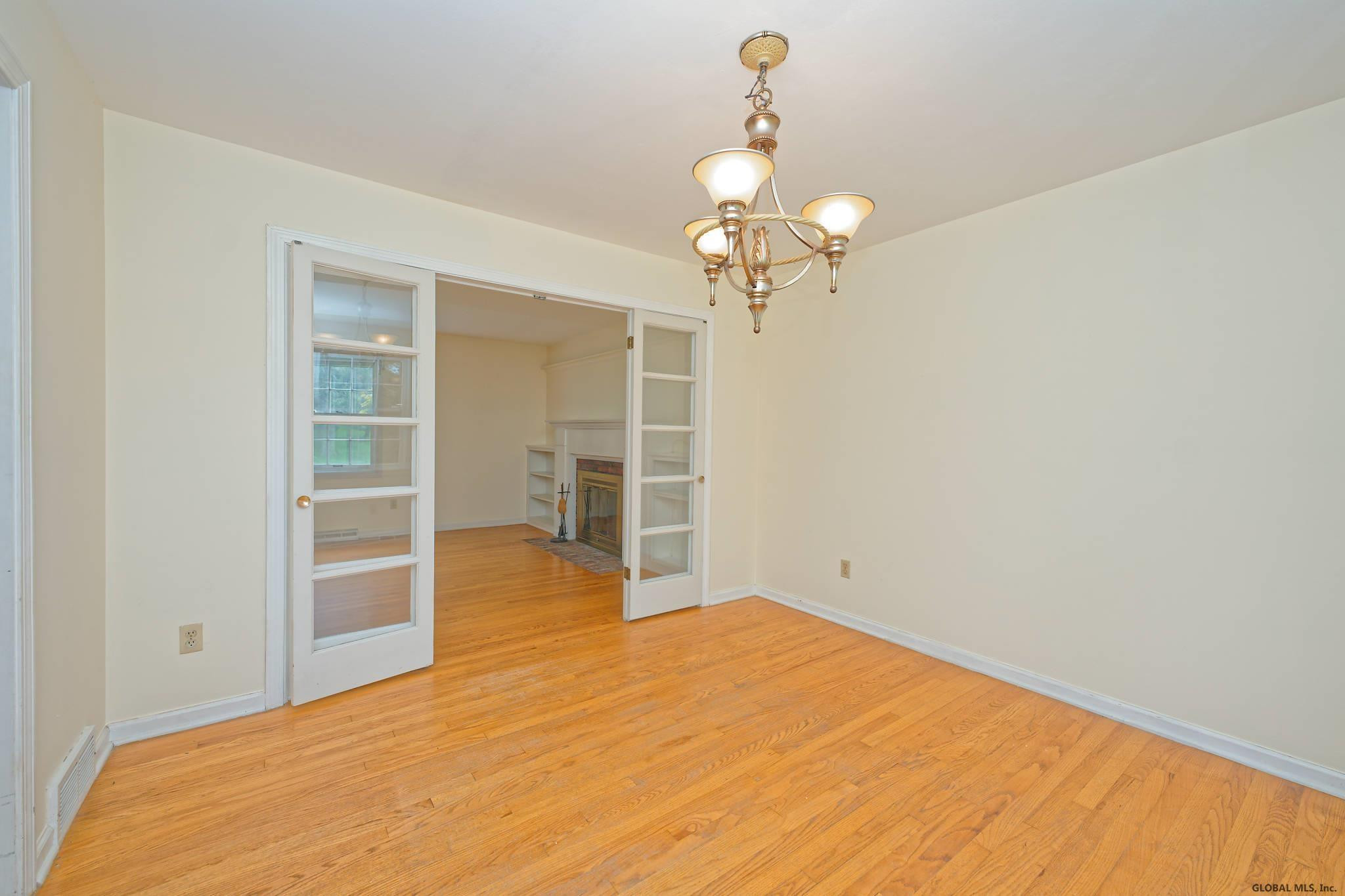 14 Vandenburg Lane Colonie, NY 12110 - Photo 12 of 38 Photo 12