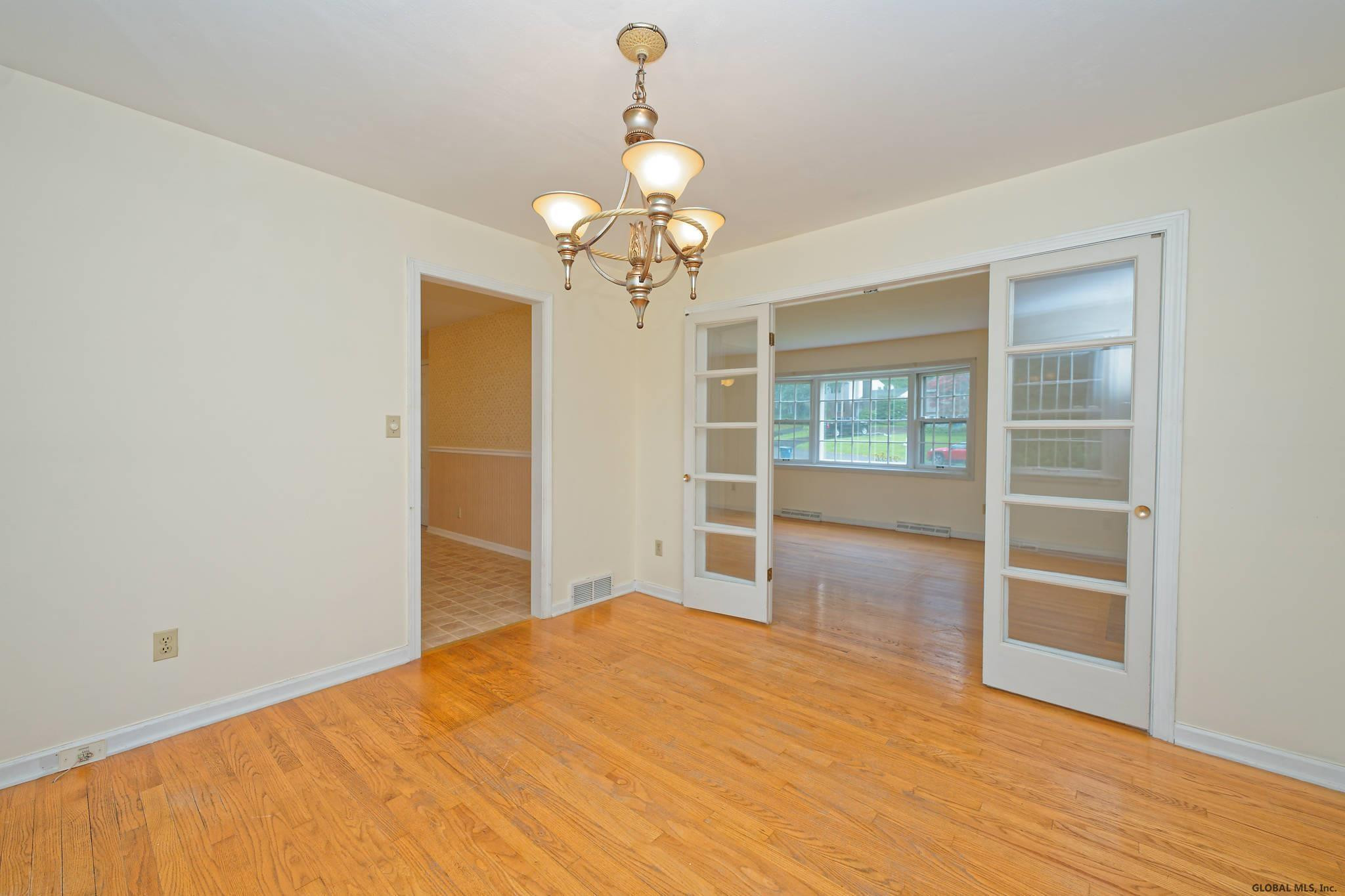14 Vandenburg Lane Colonie, NY 12110 - Photo 14 of 38 Photo 14