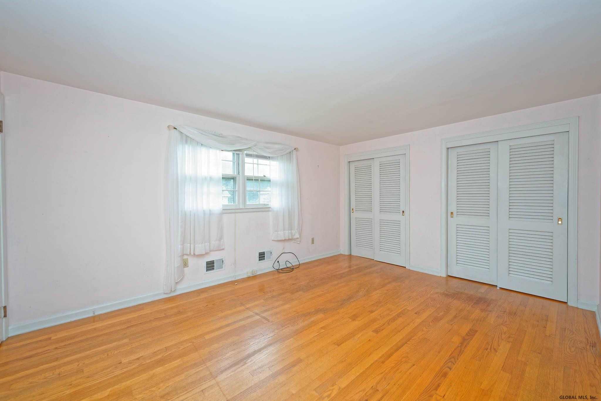 14 Vandenburg Lane Colonie, NY 12110 - Photo 20 of 38 Photo 20