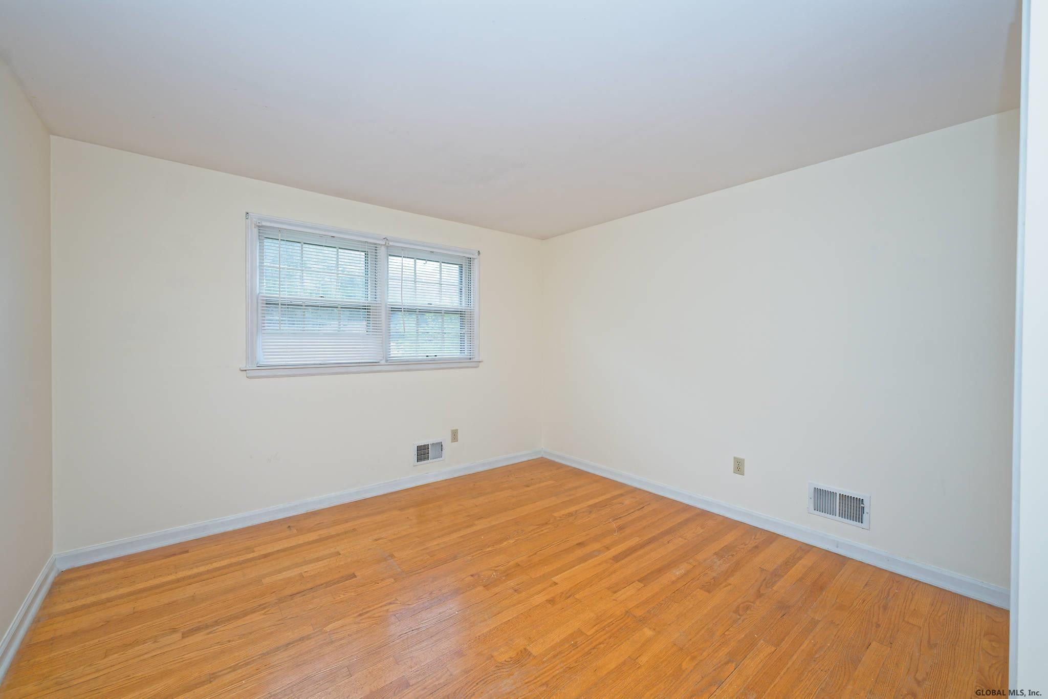 14 Vandenburg Lane Colonie, NY 12110 - Photo 23 of 38 Photo 23