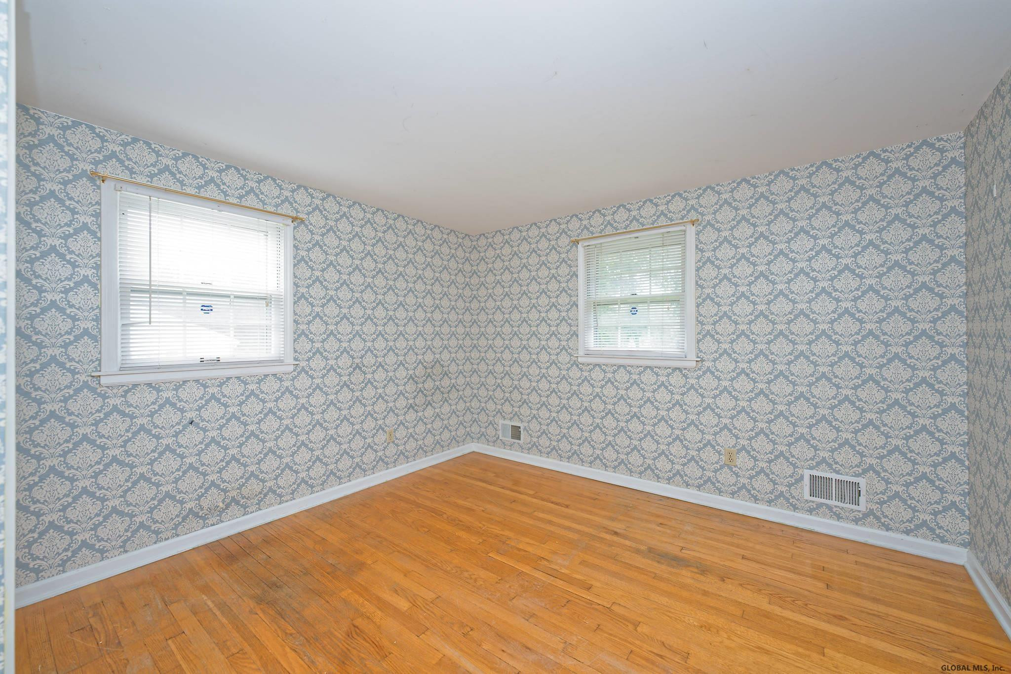14 Vandenburg Lane Colonie, NY 12110 - Photo 25 of 38 Photo 25