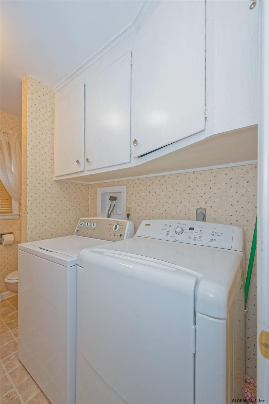 14 Vandenburg Lane Colonie, NY 12110 - Photo 27 of 38 Photo 27