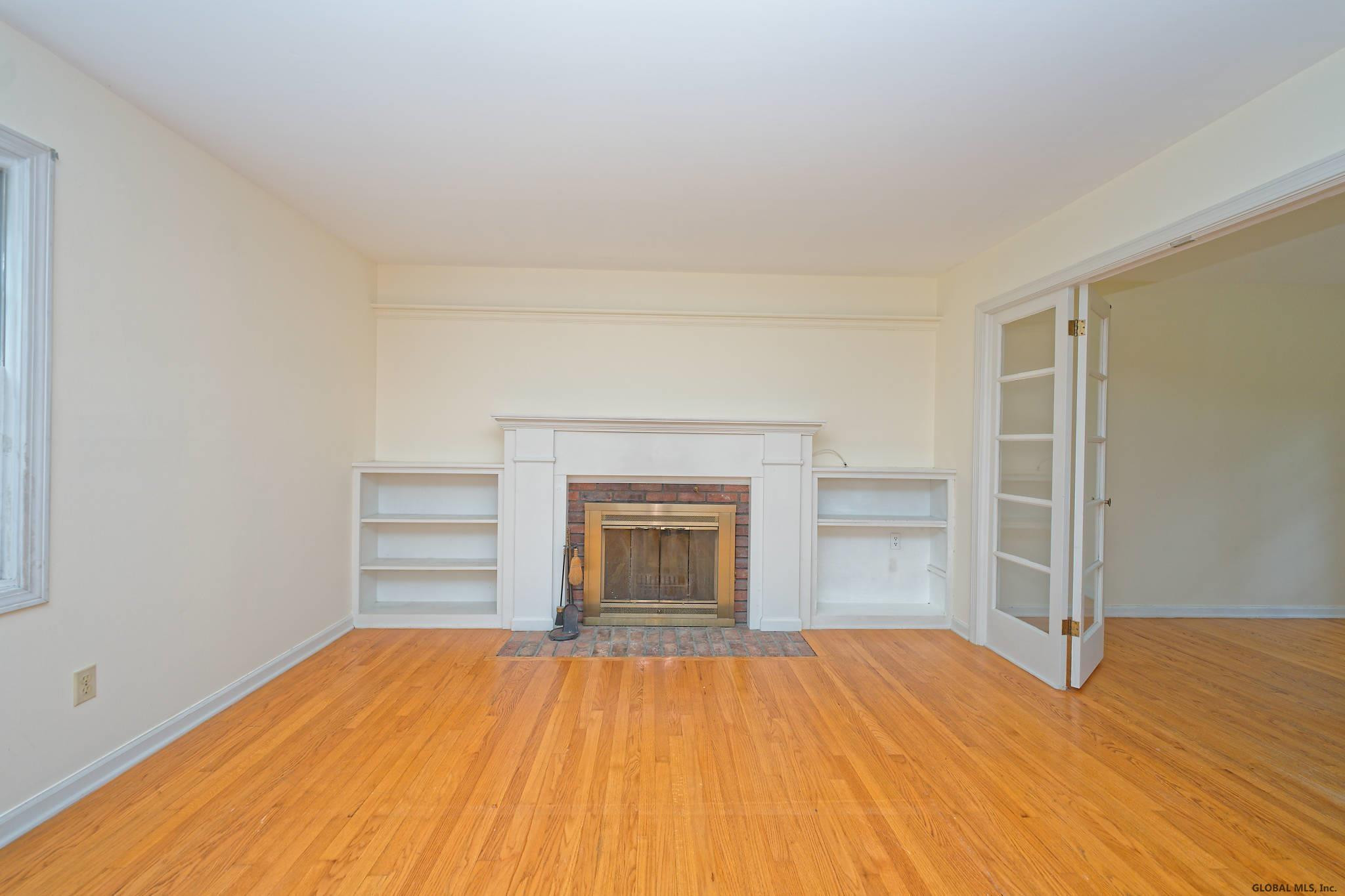 14 Vandenburg Lane Colonie, NY 12110 - Photo 10 of 38 Photo 10