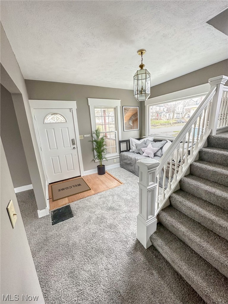 159 Rhodes Avenue Akron, OH 44302 - Photo 2 of 12 Virtually staged photo