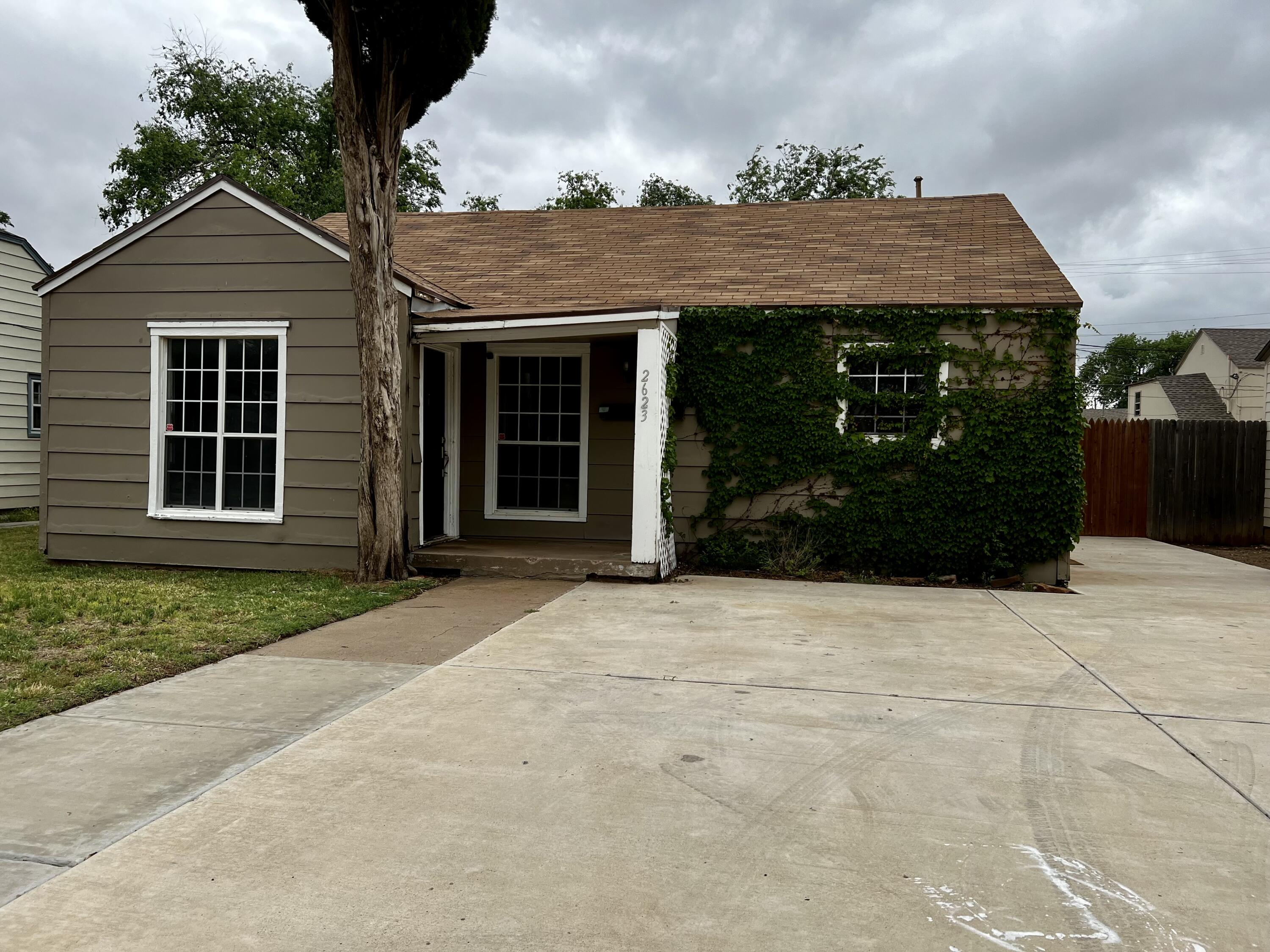 2633-26th-St_Lubbock-TX_Front1