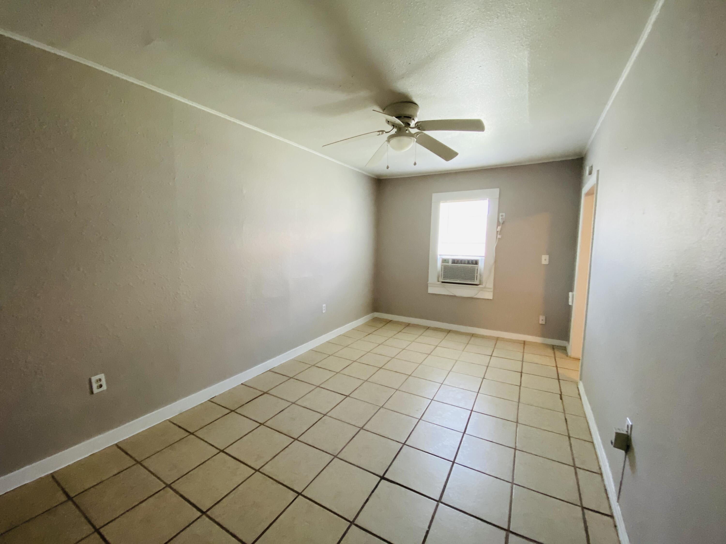 2623 26th Street Lubbock, TX 79410 - Photo 19 of 26 2633-26th-St_Lubbock-TX_Rear12