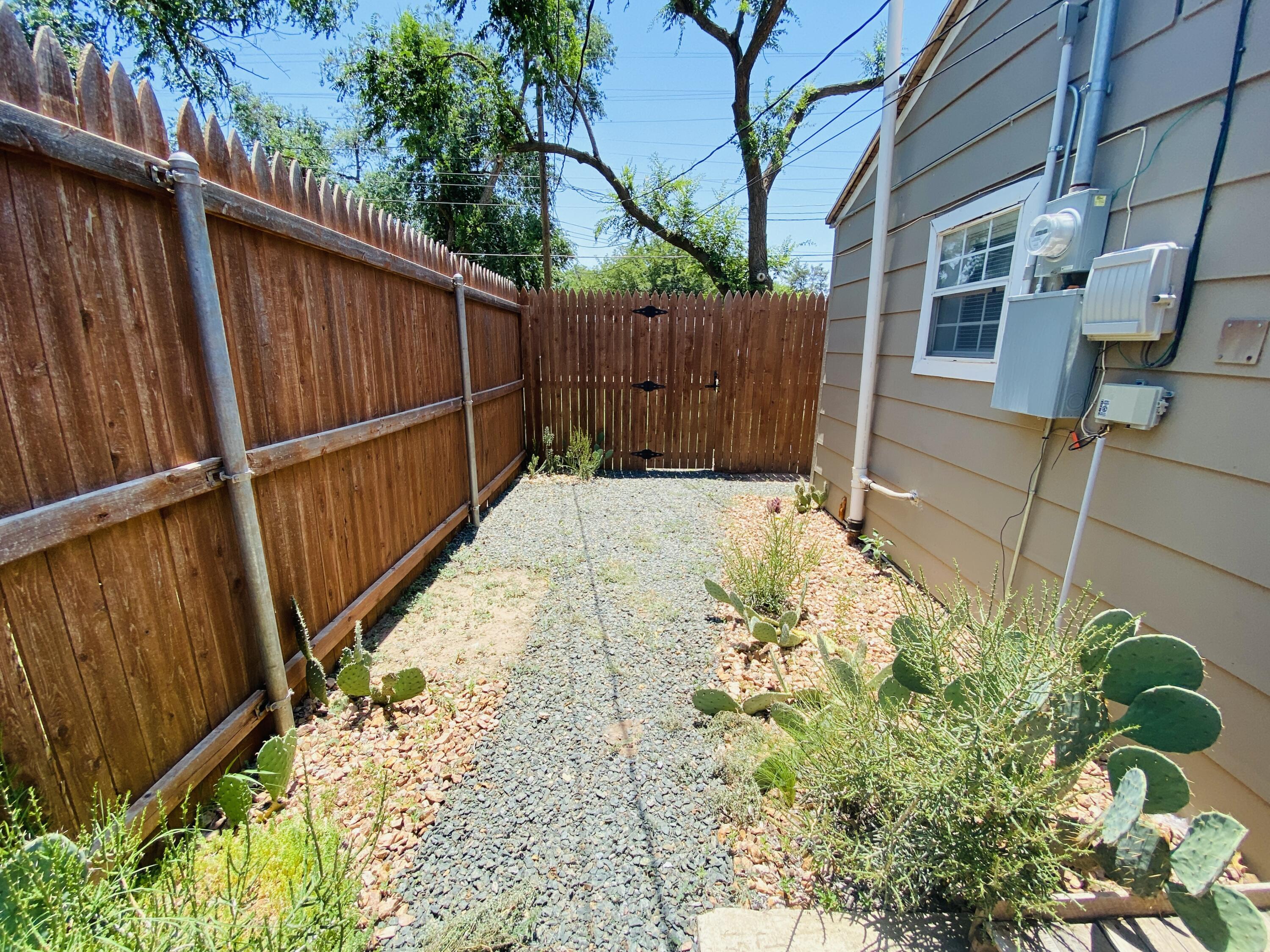 2623 26th Street Lubbock, TX 79410 - Photo 26 of 26 2633-26th-St_Lubbock-TX_Rear19
