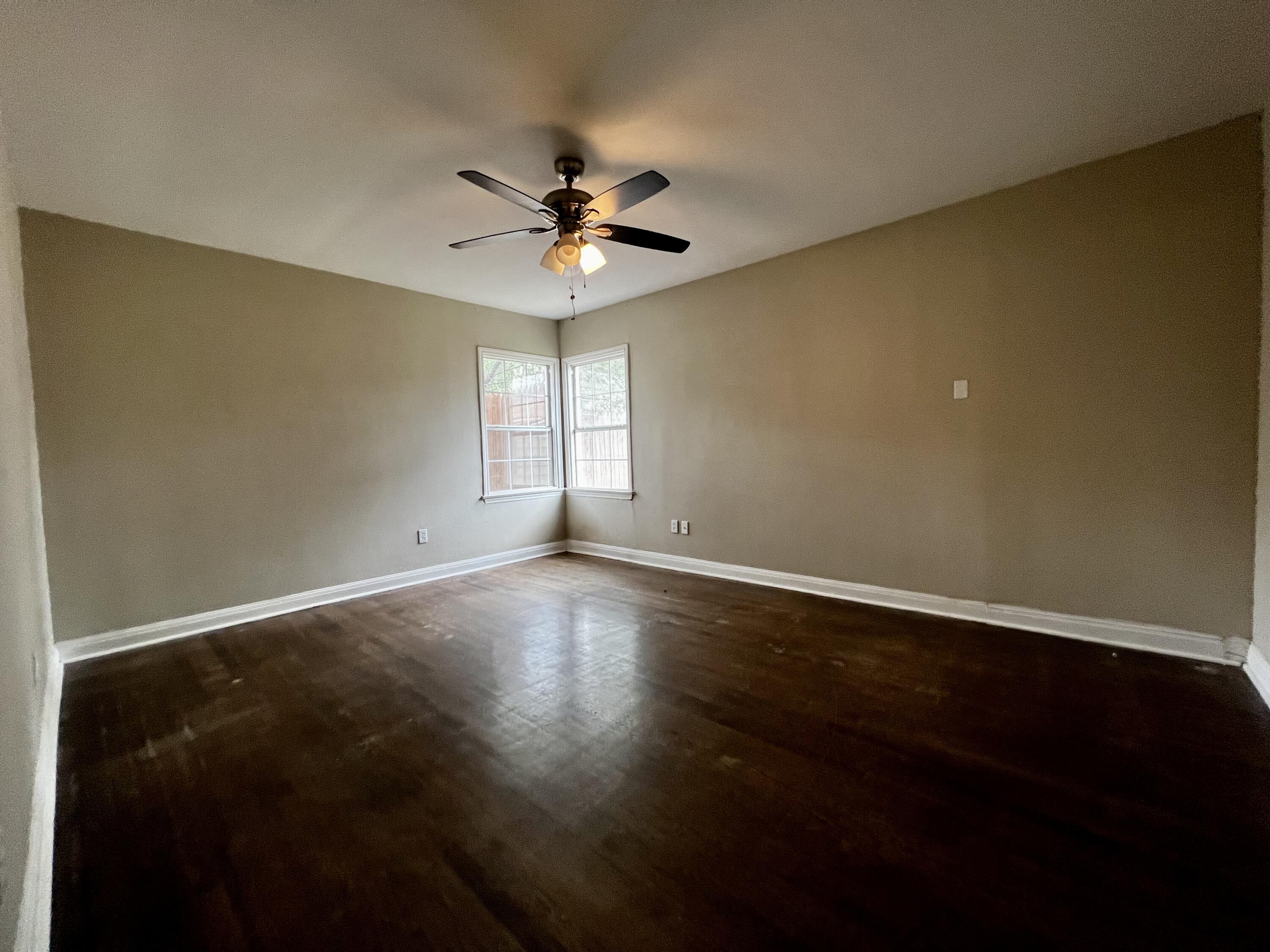 2623 26th Street Lubbock, TX 79410 - Photo 5 of 26 2633-26th-St_Lubbock-TX_Front5