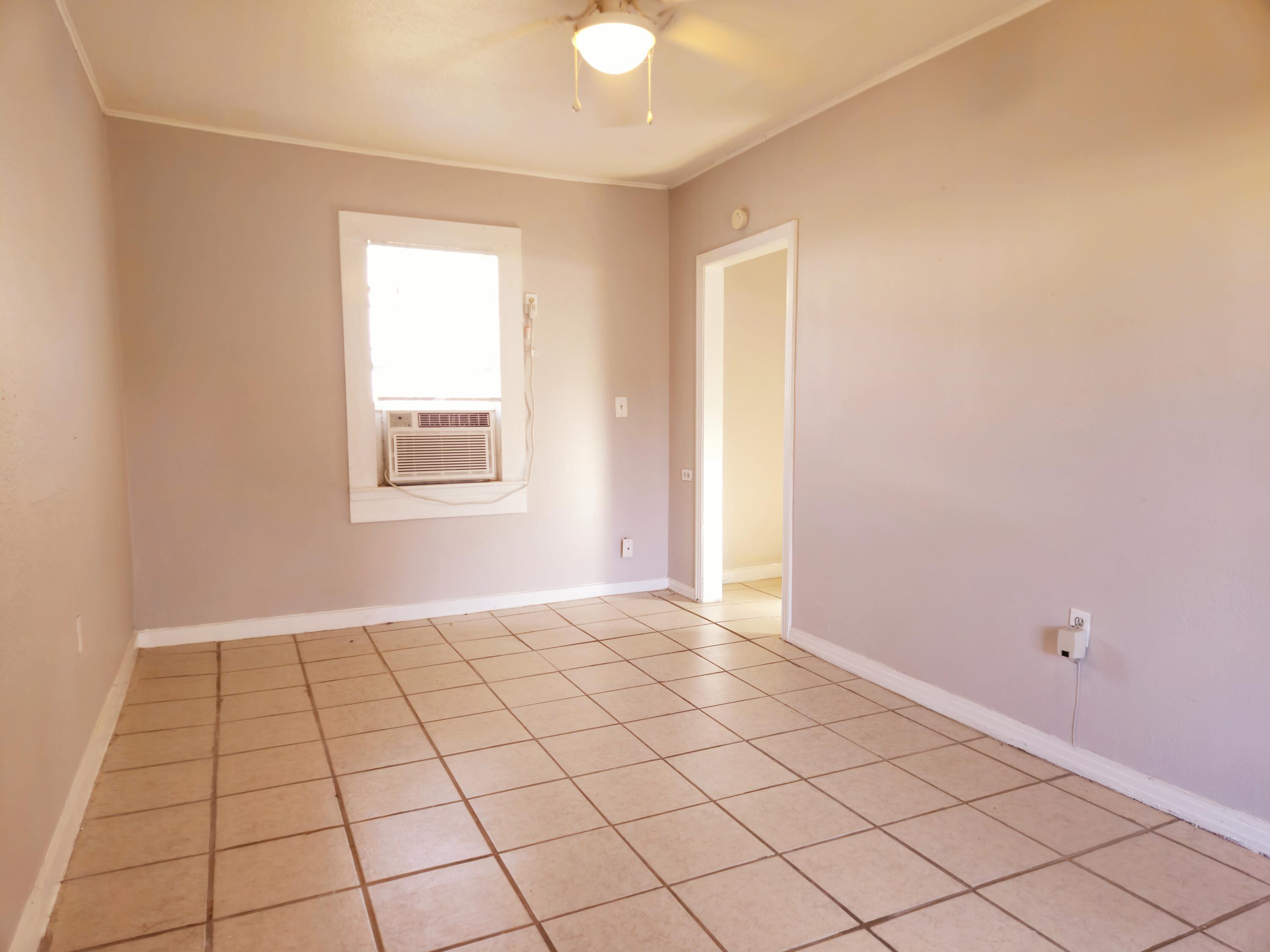 2623 26th Street Lubbock, TX 79410 - Photo 10 of 26 2633-26th-St_Lubbock-TX_Rear3