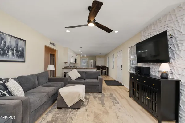 $249,999 | 7538 Snake Hollow Road, Sneedville, TN 37869