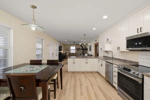 $249,999 | 7538 Snake Hollow Road, Sneedville, TN 37869