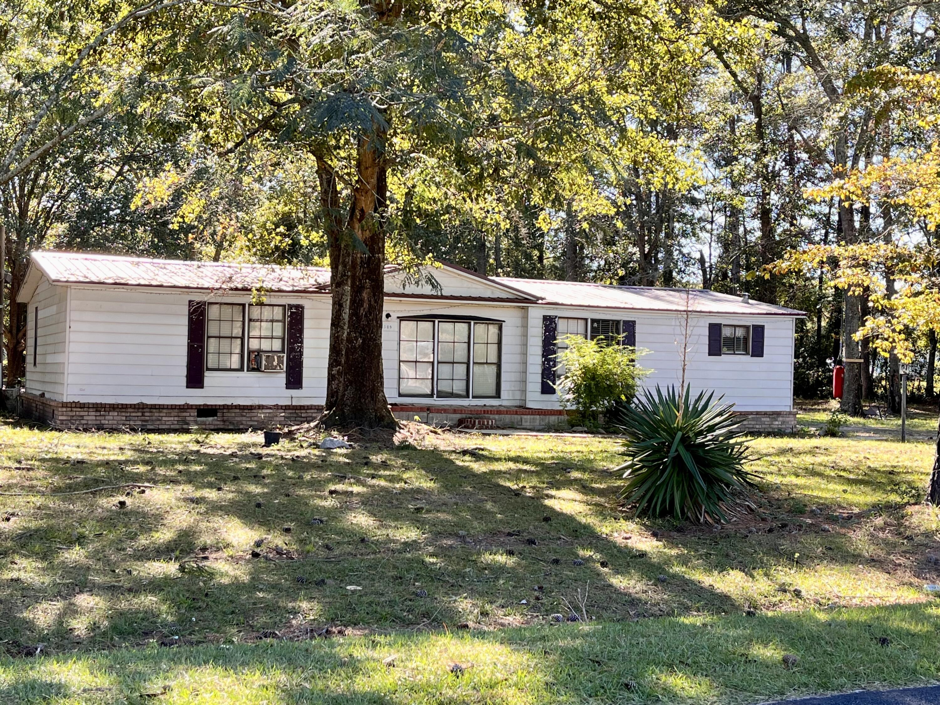 309 Maple Ridge Road Walterboro, SC 29488 - Photo 1 of 22 Photo Oct 06 2022, 3 29 59 PM