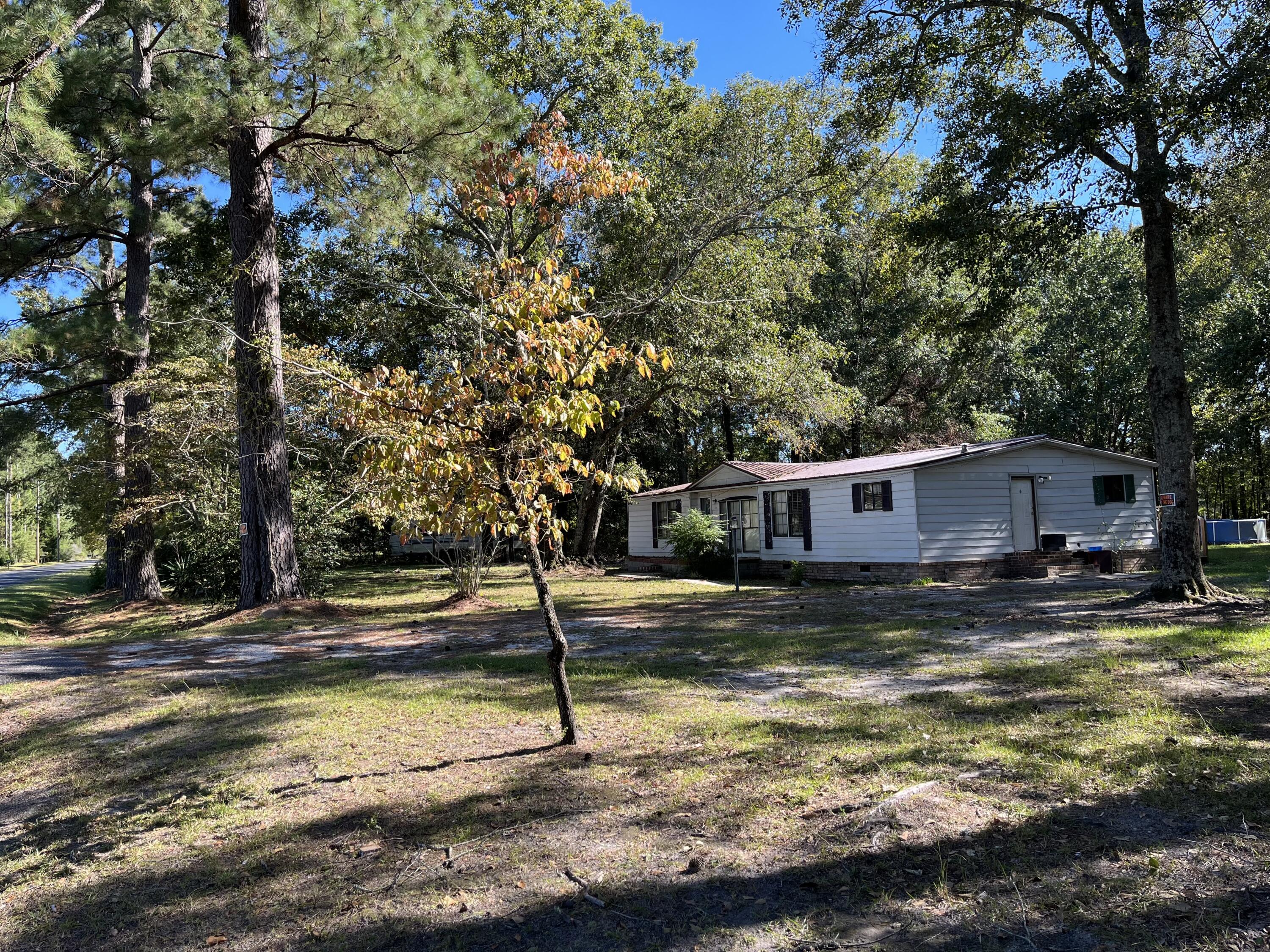 309 Maple Ridge Road Walterboro, SC 29488 - Photo 8 of 22 Photo Oct 06 2022, 3 23 35 PM