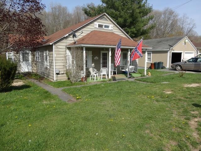 1006 Raleigh Street East Rupert, WV 25984 - Photo 6 of 27 Gallery Image 6