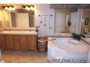 120 Raspberry Point Lane Flat Rock, NC 28731 - Photo 7 of 12 Gallery Image 7