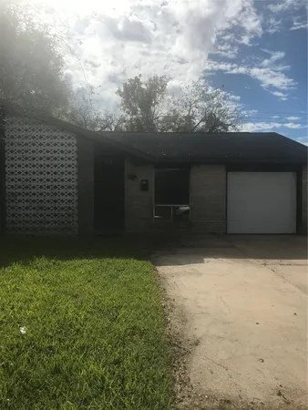$1,500 | 5142 Madden Lane, Houston, TX 77048
