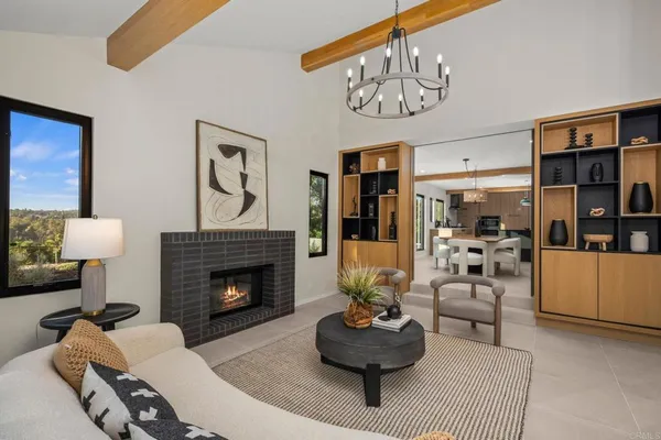 $2,499,000 | 806 Needlerock Place, Escondido, CA 92025