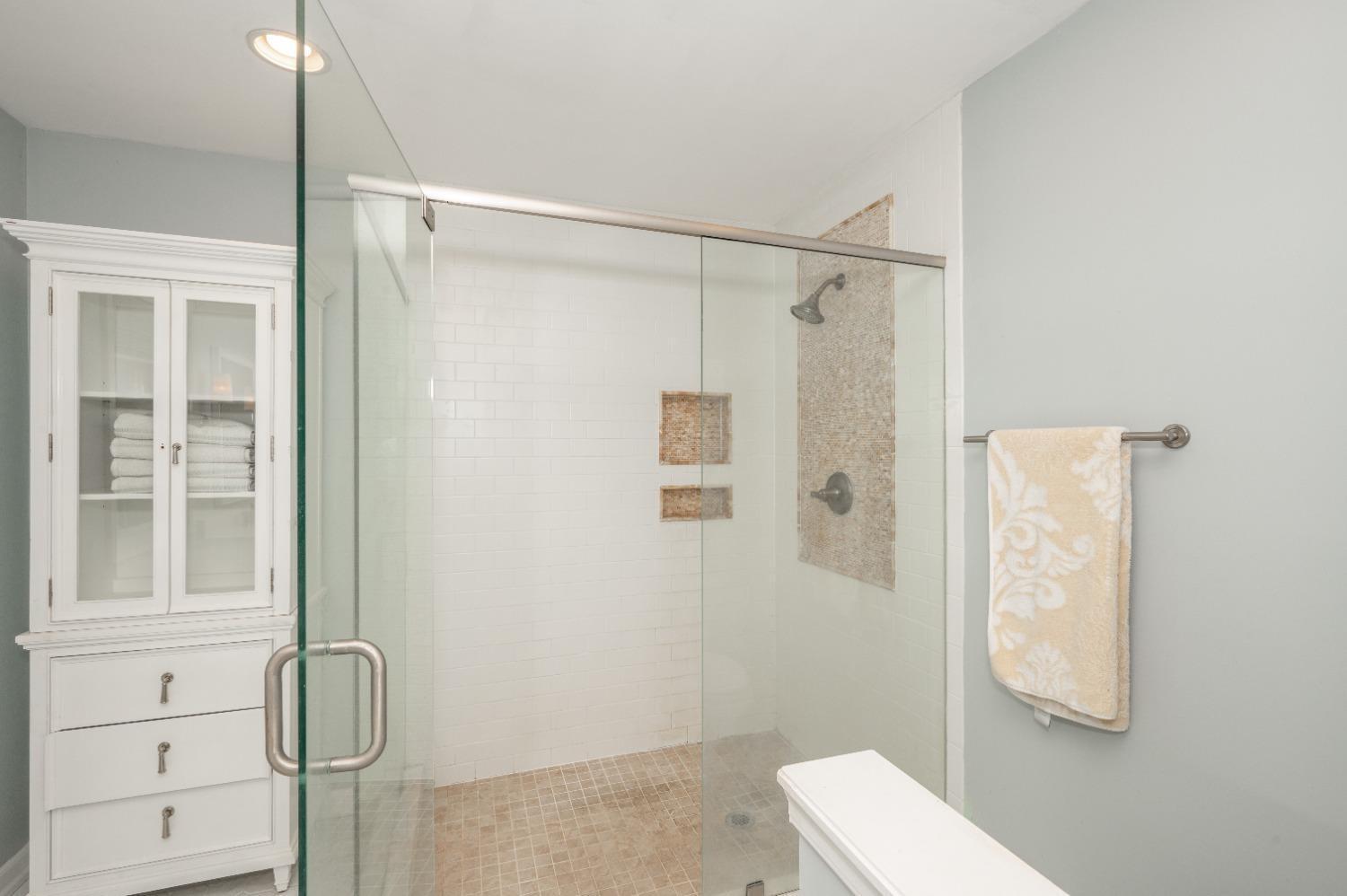 10024 Pebble Ridge Lane Cincinnati, OH 45252 - Photo 19 of 36 Gallery Image 19