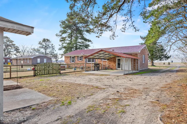 $215,000 | 333 Lyman Road, Beulaville, NC 28518