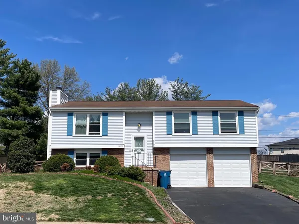 $3,300 | 13004 Rock Spray Court, Herndon, VA 20171