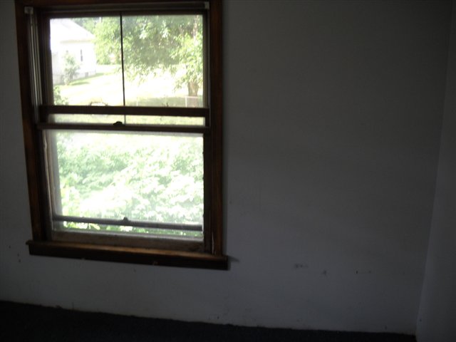 3132 Melvin Rochester, MI 48307 - Photo 14 of 18 31101359-13.JPG