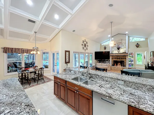 a view of outdoor space