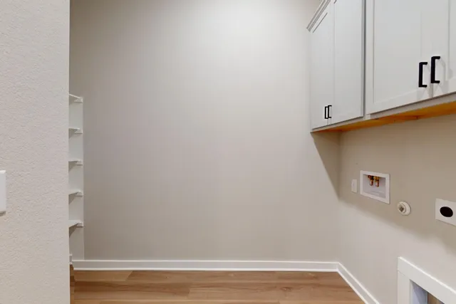 $629,990 | 3928 Fulton Drive, Leander, TX 78641