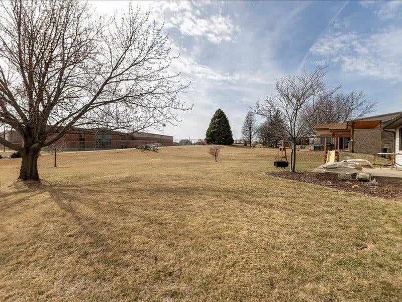 5250 Saratoga Road Dubuque, IA 52002 - Photo 20 of 44 Gallery Image 20