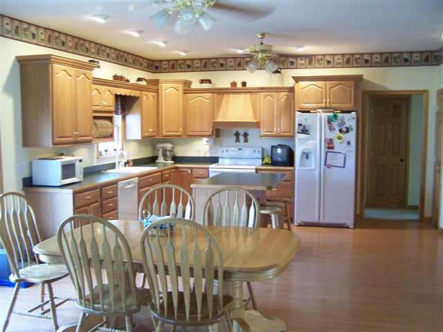 7246 Southwest Bunker Hill Road Amanda, OH 43102 - Photo 4 of 5 Gallery Image 4