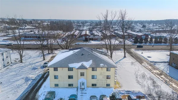 $1,100 | 6379 Robinson Road, Unit 2, Lockport Town, NY 14094
