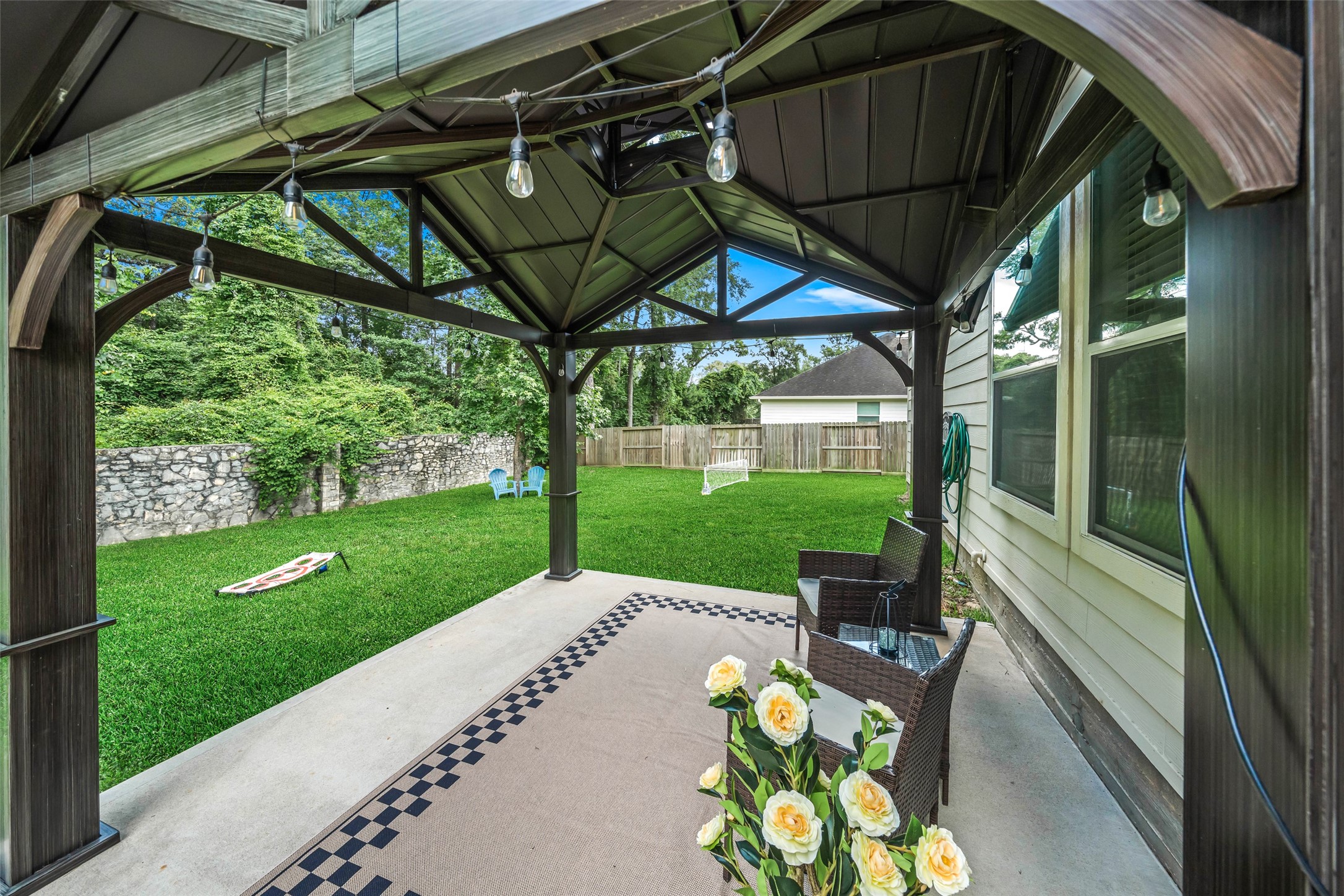 81 Palos Verde Conroe, TX 77304 - Photo 31 of 36 Enjoy your covered patio
