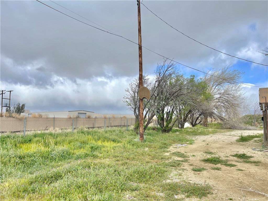 15981 Gaskell Road Rosamond, CA 93560 - Photo 15 of 16