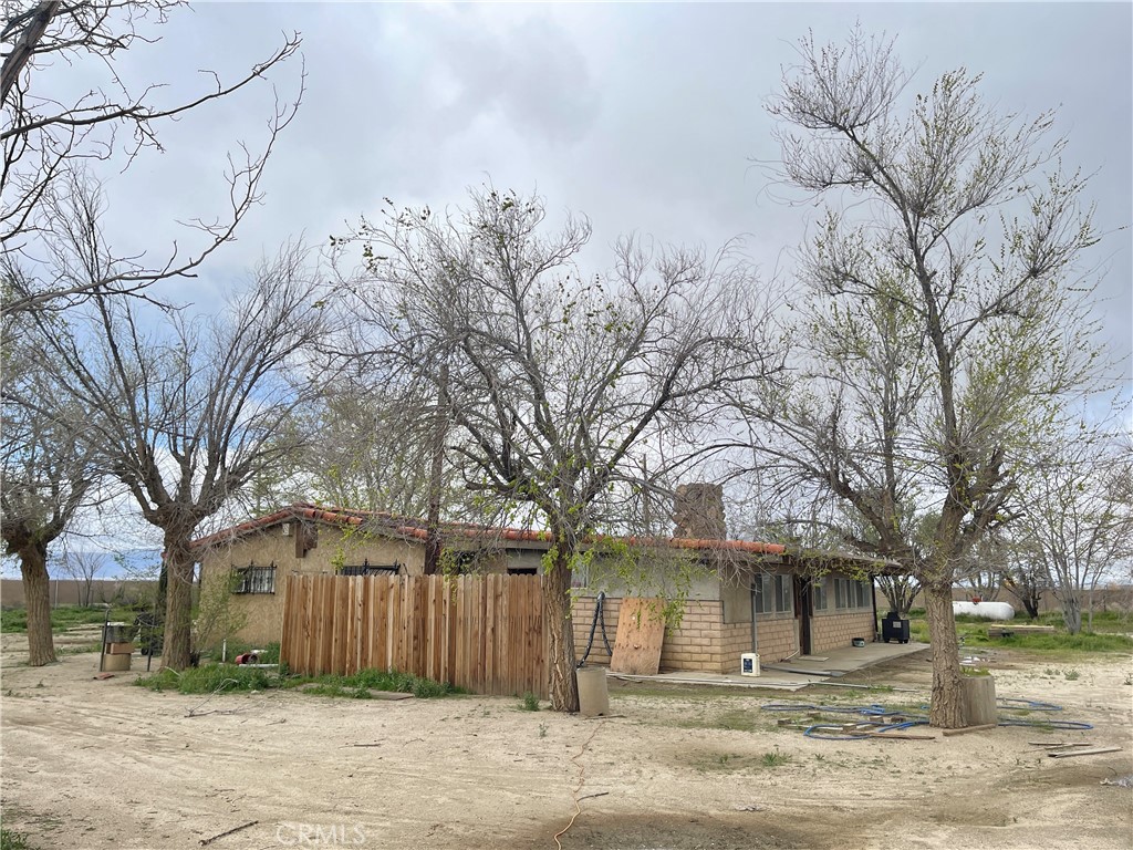 15981 Gaskell Road Rosamond, CA 93560 - Photo 3 of 16