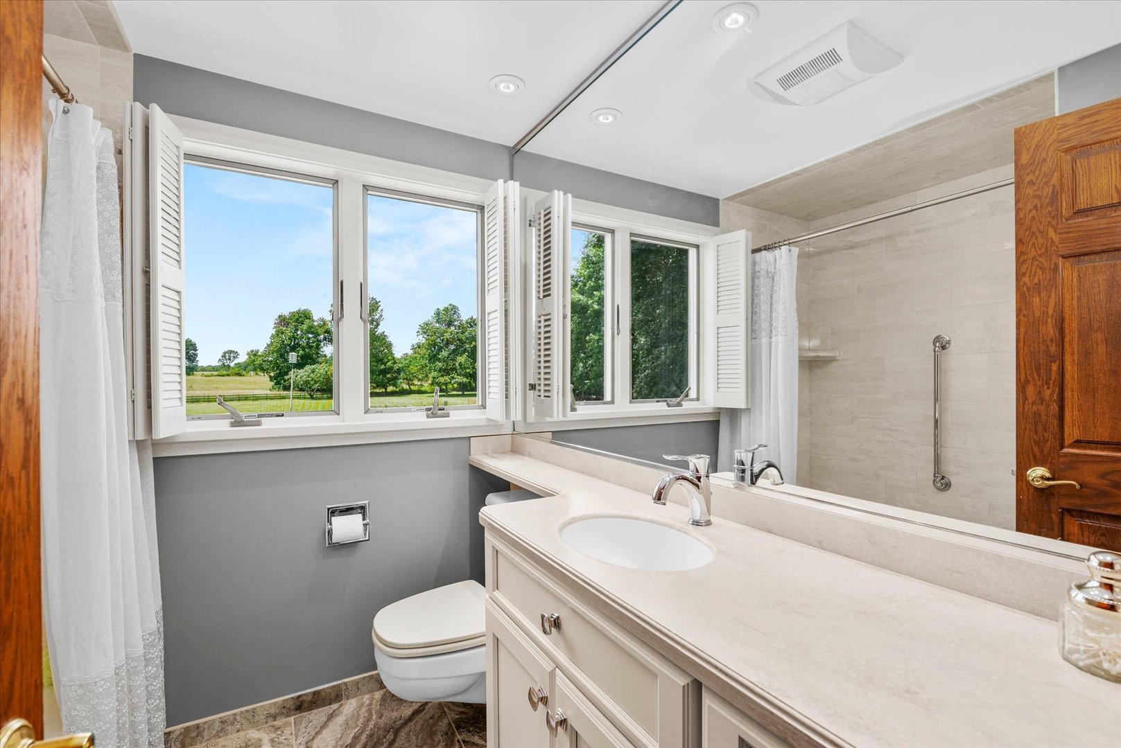 6-n056 Surrey Road Wayne, IL 60184 - Photo 23 of 37