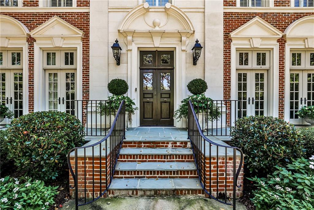 4401 Davidson Avenue Northeast Atlanta, GA 30319 - Photo 4 of 81