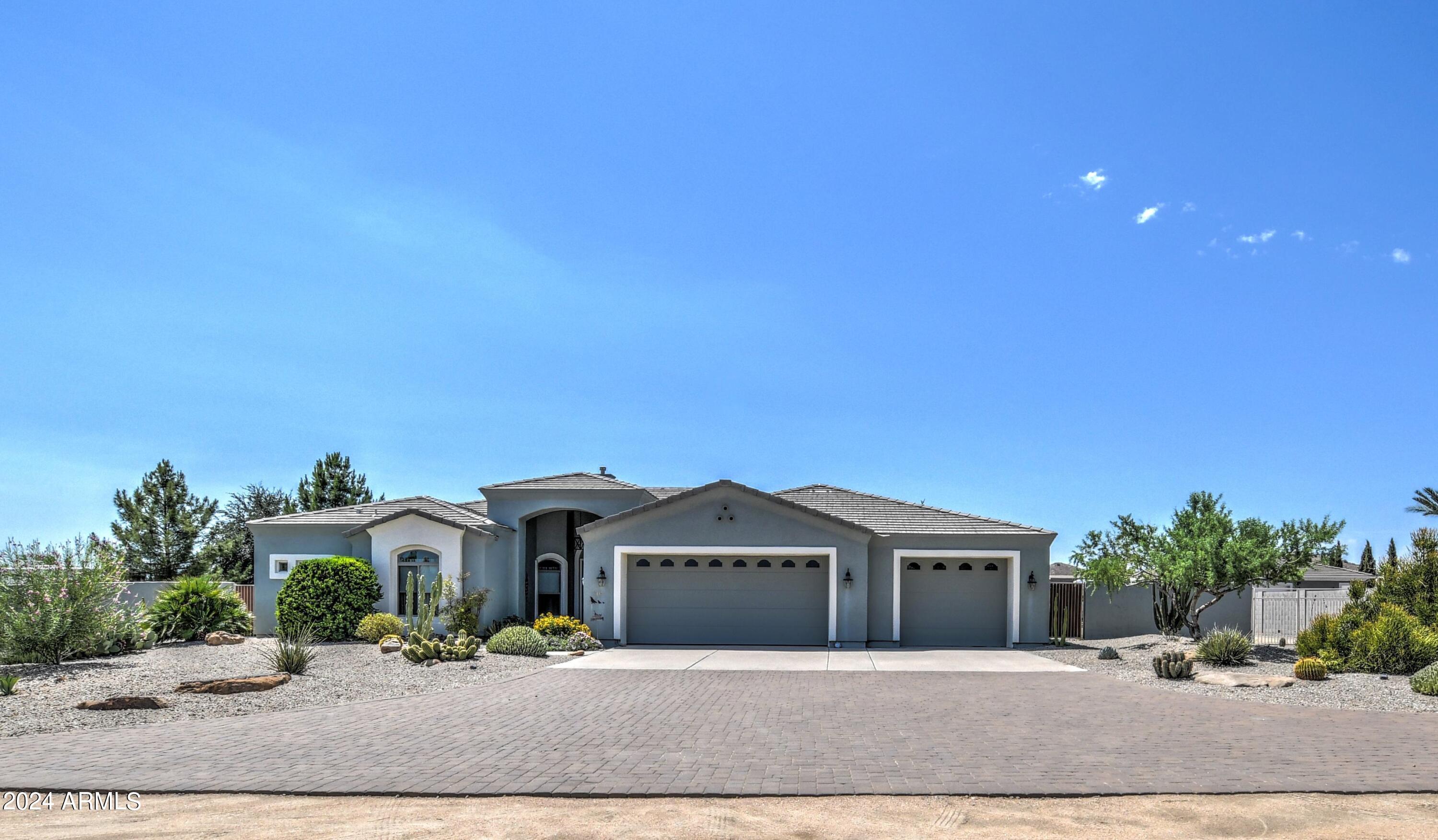 907 West Restin Road Phoenix, AZ 85086 - Photo 1 of 55 907 W Restin