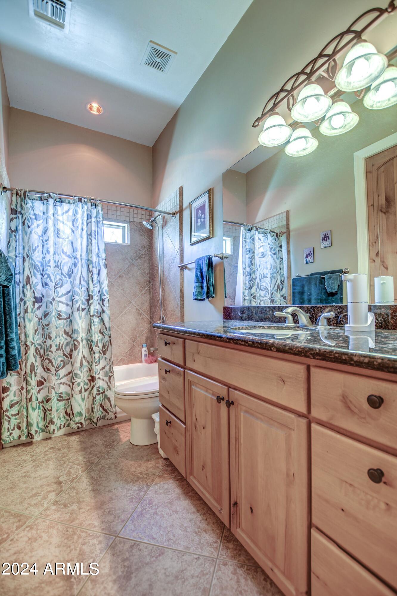 907 West Restin Road Phoenix, AZ 85086 - Photo 36 of 55 Guest Bath 2