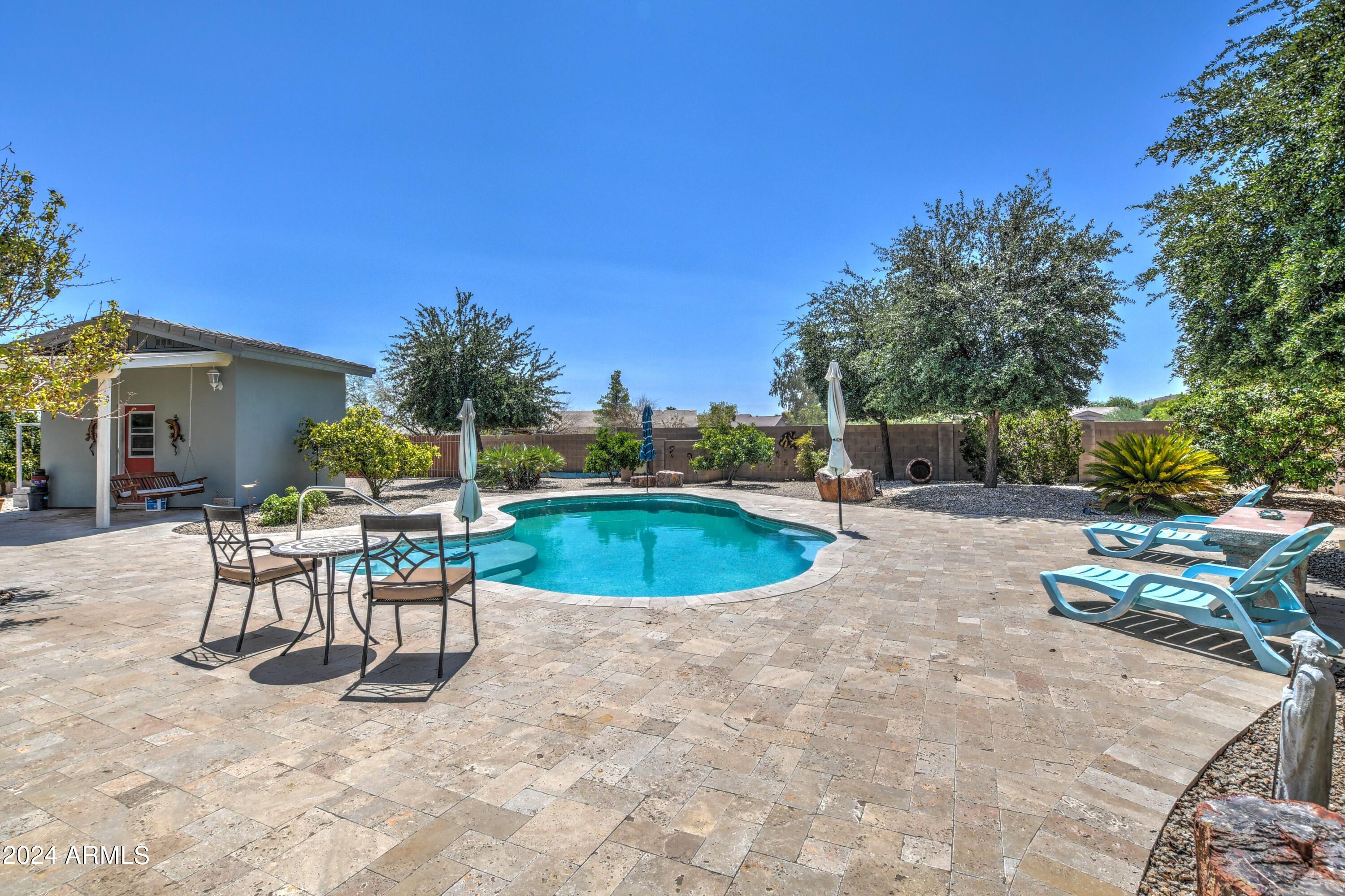 907 West Restin Road Phoenix, AZ 85086 - Photo 44 of 55 Yard with Pool