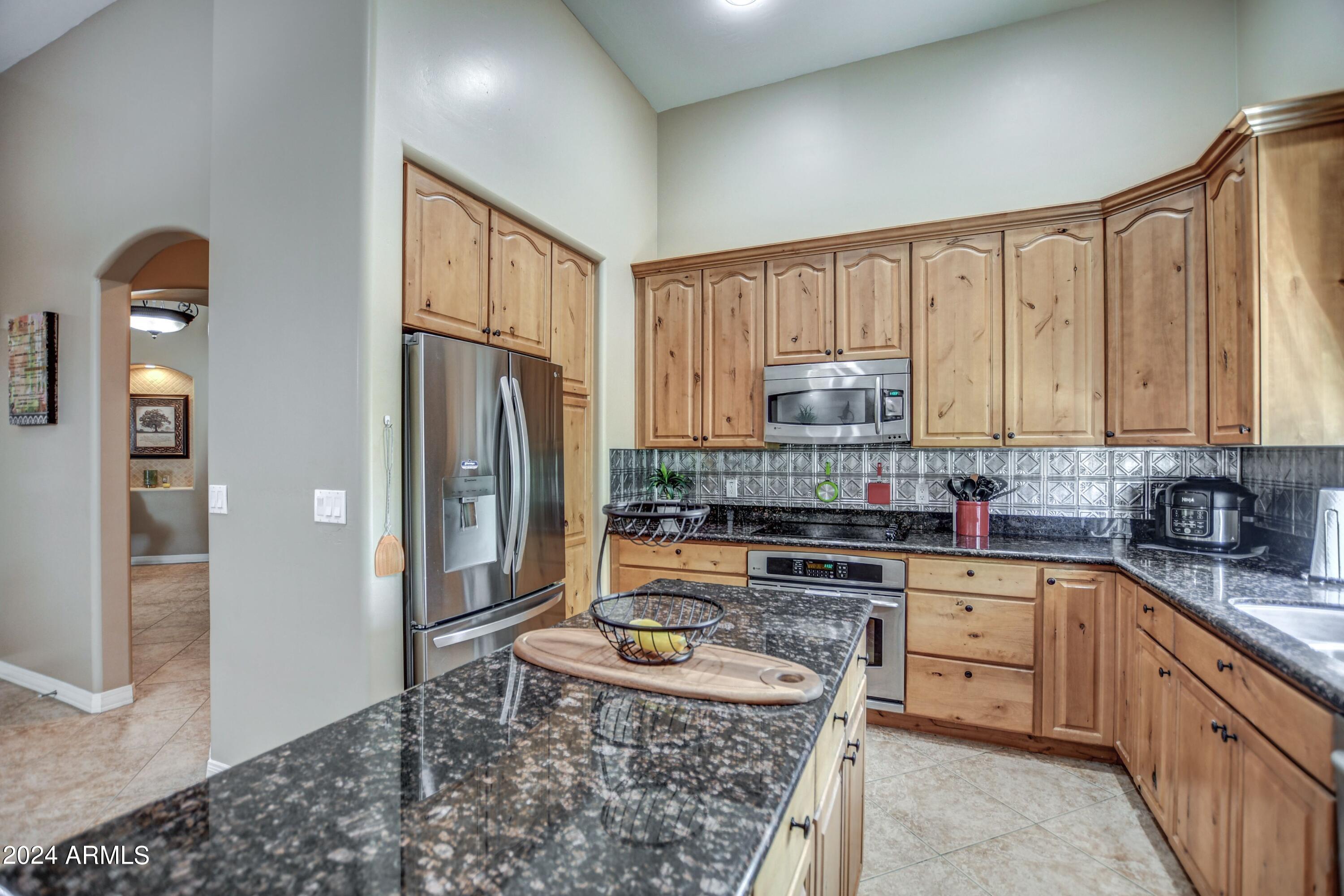 907 West Restin Road Phoenix, AZ 85086 - Photo 6 of 55 Kitchen 2