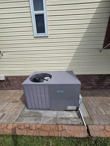 a view of a utility room